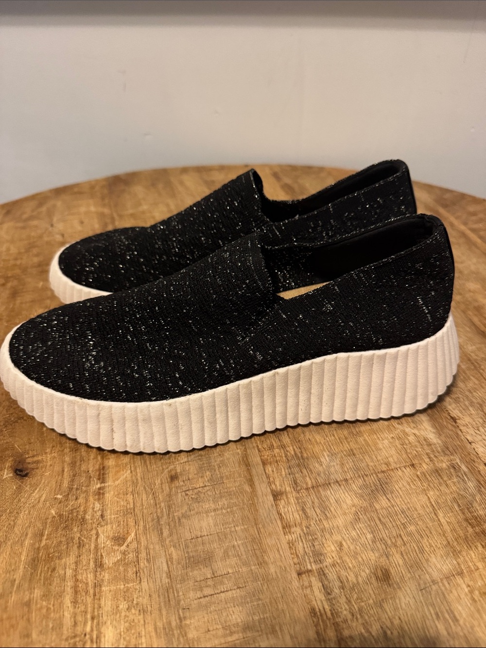 White Mountain metallic Black Slip-On Platform Knit Sneakers Size 10